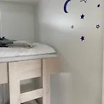 Nyaraló Floating House Blue Moon *