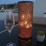 Nyaraló Floating House Blue Moon