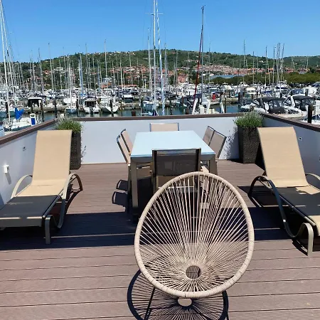 Floating House Blue Moon * Portorož