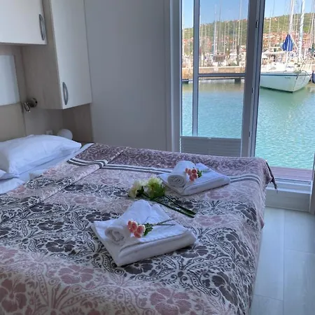 Floating House Blue Moon Prázdninový dům *