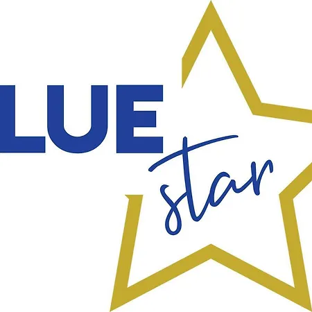 Floating House Blue Moon בית נופש *