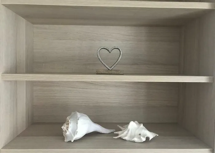 بيت للعطل Floating House Blue Moon *